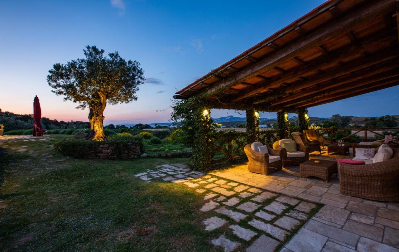 Torre Di Baratti Bio Resort Популония Екстериор снимка