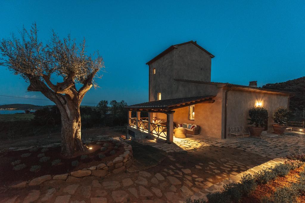 Torre Di Baratti Bio Resort Популония Екстериор снимка