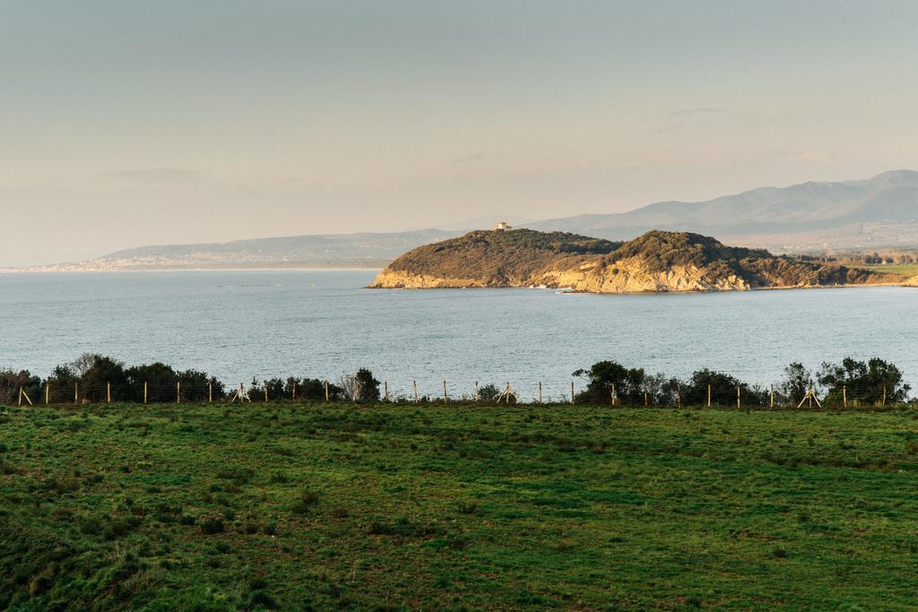 Torre Di Baratti Bio Resort Популония Екстериор снимка