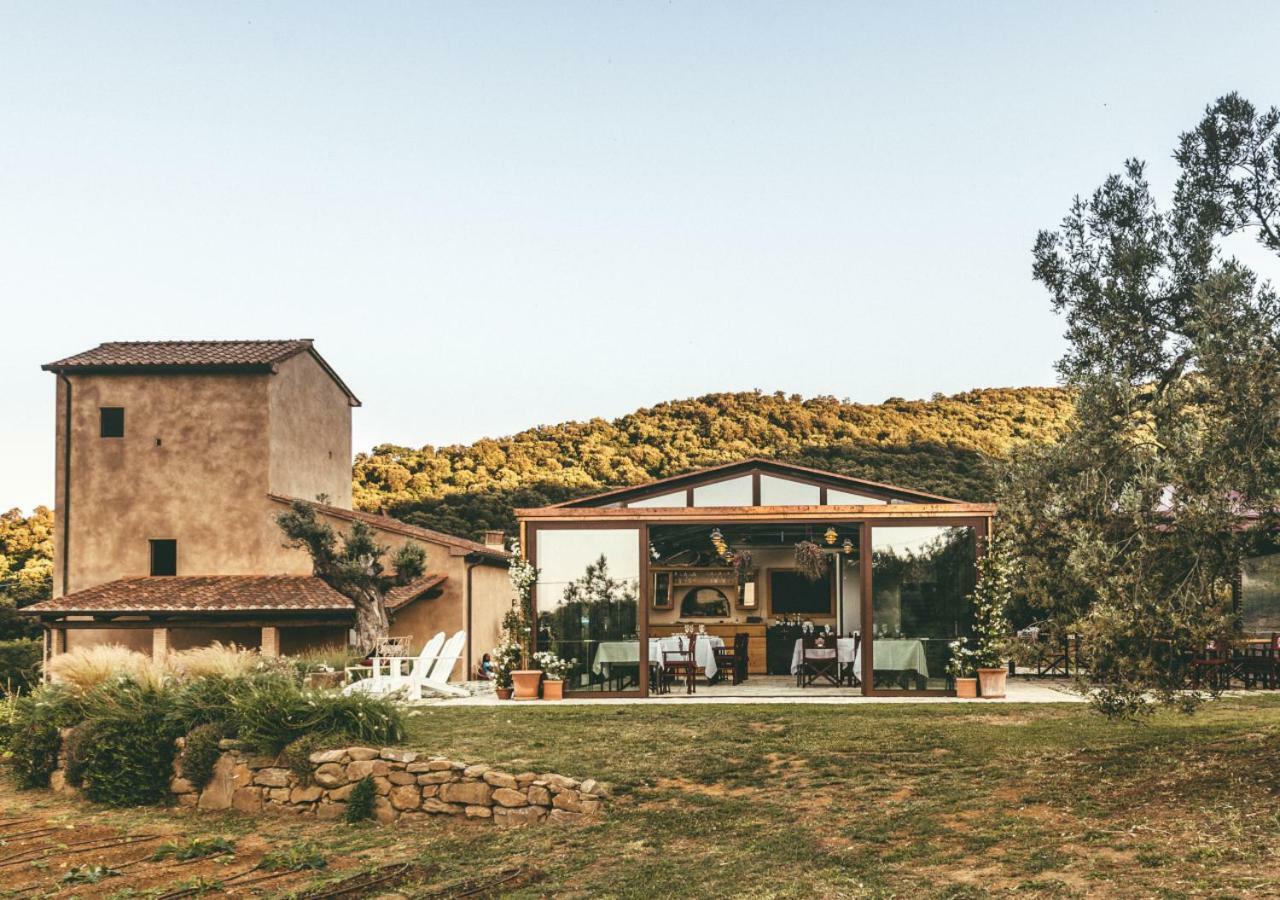 Torre Di Baratti Bio Resort Популония Екстериор снимка